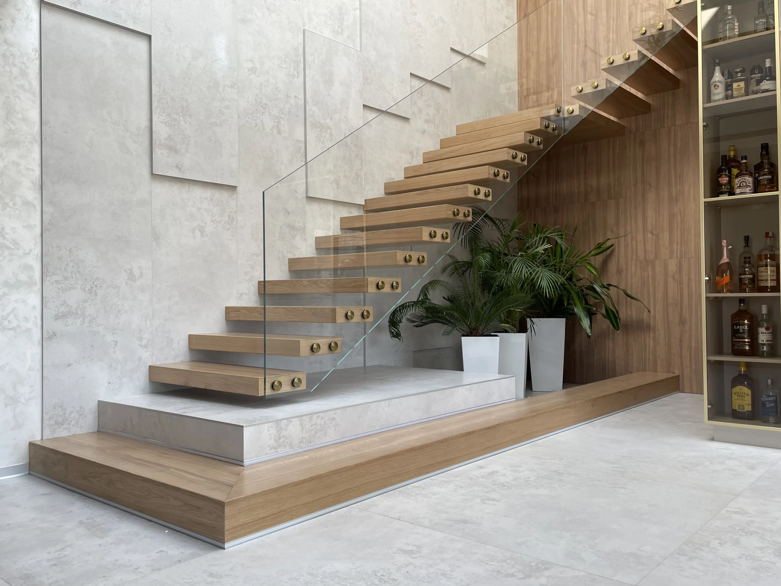 Schody na wymiar schody półkołowe zabiegowe